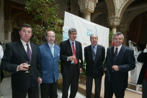 El historiador y ateneísta José María García León junto al actual presidente del Ateneo de Cádiz, Ignacio Moreno Aparicio