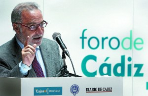 Pere Navarro, durante su intervención ayer en el Foro de Cádiz, organizado por Cajasol, el Casino Gaditano y Diario de Cádiz.